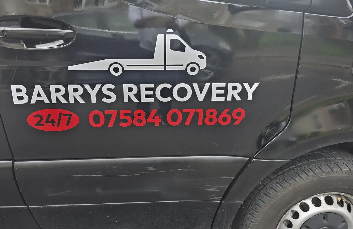 The Sprinter’s door: 24/7, 07584 071869